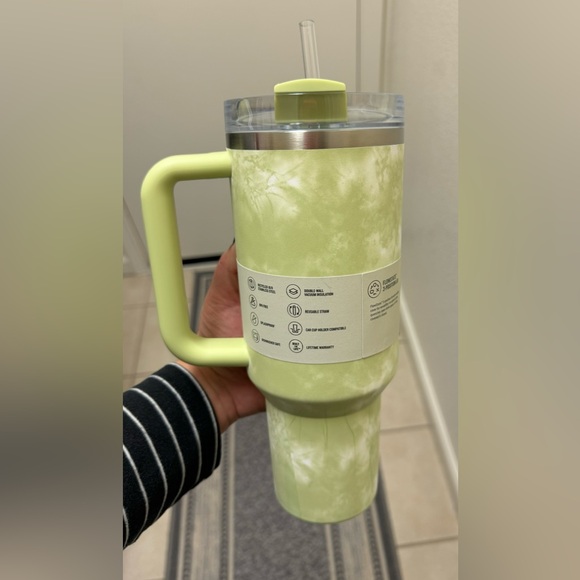 Stanley H2.0 FlowState Quencher H2.0 Citron Tie Dye - Picture 3 of 6